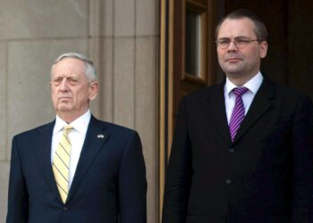 Yhdysvaltain puolustusministerin James Mattisin alkuviikolla tavannut puolustusministeri Jussi Niinistö on kutsunut useiden maiden sotilaita harjoituksiin Suomeen.
