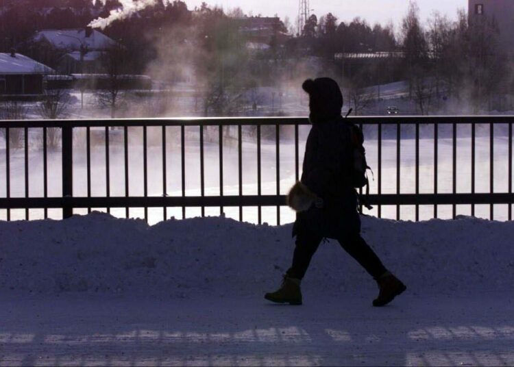 "Yksinäisyys lävistää koko suomalaisen yhteiskunnan jättäen siihen vääjäämättä oman jälkensä. "