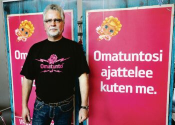 Martti Korhonen mielestä olisi kummallista vastuunkantoa, että poistuisi takavasemmalle ja haukkuisi muut lähtiessään.