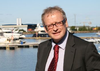 Kotkan kaupunginjohtaja Henry Lindelöf odottaa satama-alueelle uutta yritystoimintaa.