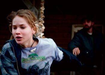 Jennifer Lawrence tekee eleettömyydellään vakuuttavan roolityön elokuvan Winter’s Bone (”klassikko jo syntyessään”) nuorena naispäähenkilönä.