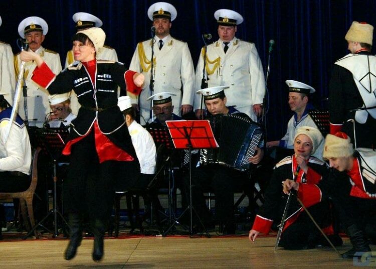 Venäjän Itämeren laivaston laulu- ja tanssiyhtye esiintyi myös viime vuonna ahkerasti niin kotimaassa kuin ulkomailla.