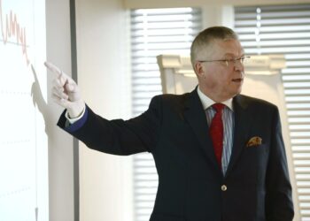 Teknologiateollisuuden toimitusjohtaja Jorma Turunen kertoi  teknologiateollisuuden näkymistä maanantaina.
