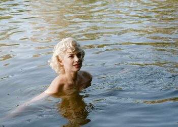 Mitä käykään, kun Marilyn Monroe (Michelle Williams, kuvassa) saapuu 1957 Englantiin tekemään elokuvaa Laurence Olivierin kanssa?