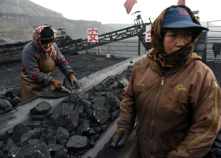 Kiinalainen hiilikaivos, kuva marraskuulta 2015.