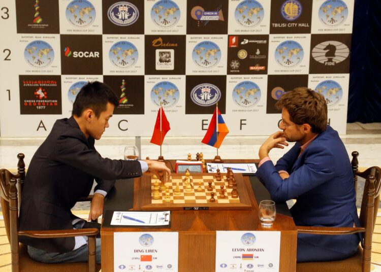 Ding Liren ja Levon Aronian finaalissa Tbilisissä tiistaina.