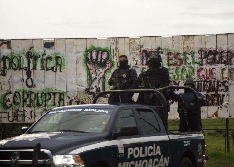 Meksikon kesäkuussa järjestettyjen vaalien aikaan tuhannet alkuperäiskansoihin kuuluvat ihmiset sulkivat teitä suututtuaan huumekartellien väkivallasta ja esi-isiensä maiden ryöstöstä.