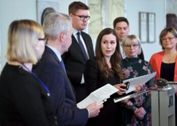 Oppositiopuolueet jättivät välikysymyksen vanhustenhoidon tilasta helmikuun alussa.