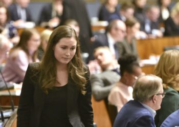 SDP:n liikenne- ja viestintäministeri Sanna Marin on vahvin ehdokas uudeksi pääministeriksi.