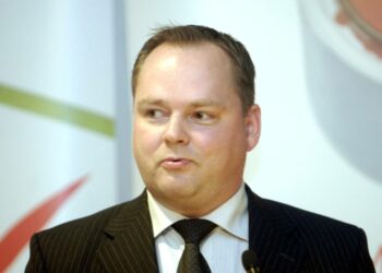 Risto Kalliorinne palasi Vasemmistoliiton varapuheenjohtajistoon kesällä 2009 ja tekee nyt hartiavoimin vaalityötä.