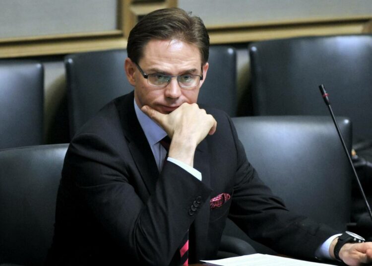 Keskusta liioittelee perheiden kokemaa ahdistusta, pääministeri Jyrki Katainen arvioi.