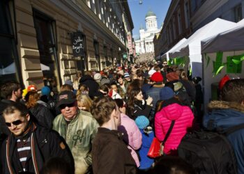 Neljäs Suomi -tutkimukseen osallistuneista kolme neljästä (76 %) on sitä mieltä, että suomalainen hyvinvointivaltio on hintansa arvoinen.