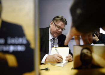 Perussuomalaisten puheenjohtaja Timo Soini julkisti kirjansa Timo Soini: Peruspomo torstaina.