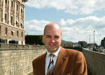 Fredrik Reinfeldt vuodelta 2003 peräisin olevassa kuvassa.