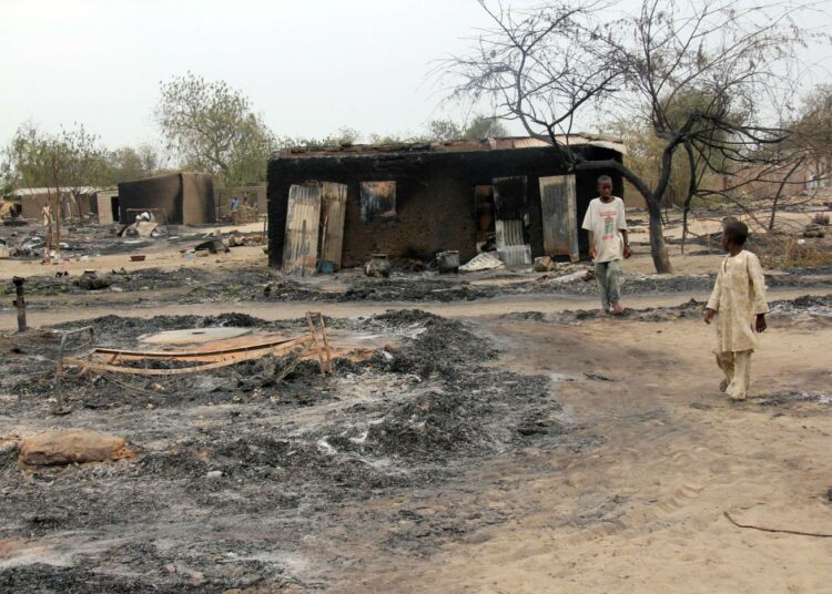 Boko Haramin polttamien rakennusten raunioita Bagassa Nigeriassa vuonna 2013.