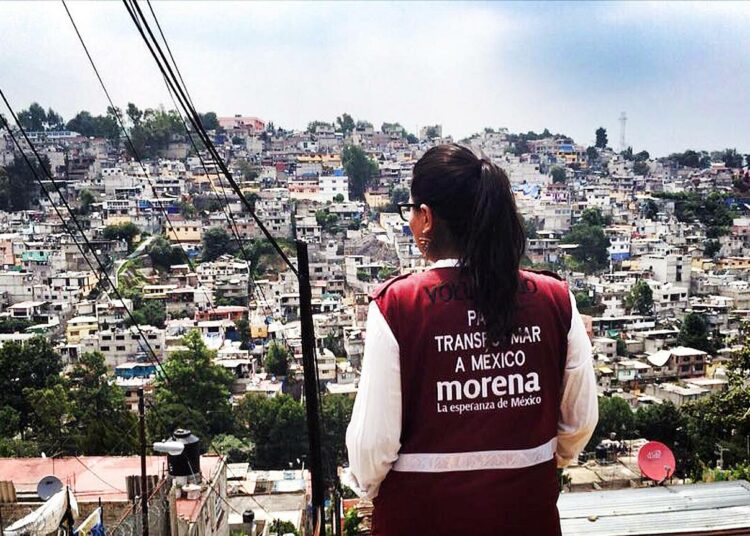 Patricia Ortiz Courtier kampanjoimassa.