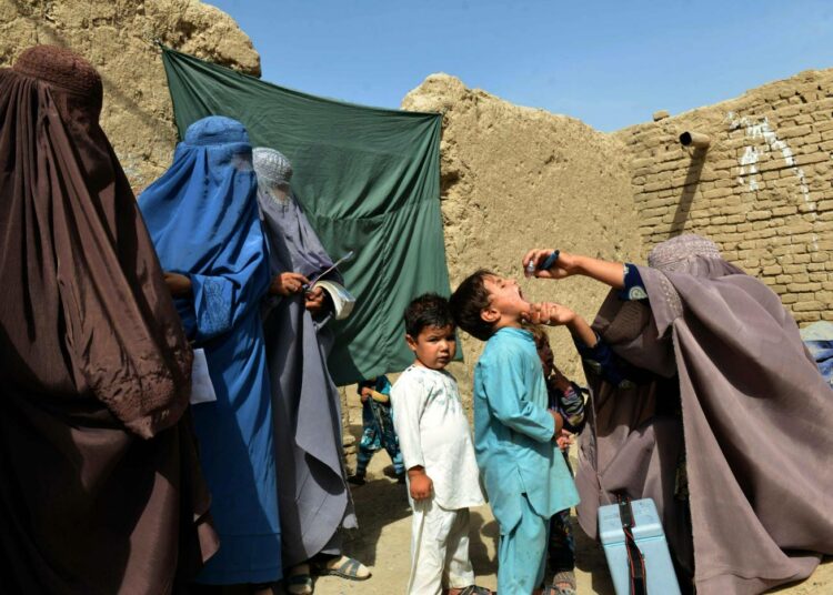 Lapsille annettiin poliorokotetta elokuussa Kandaharin maakunnassa.