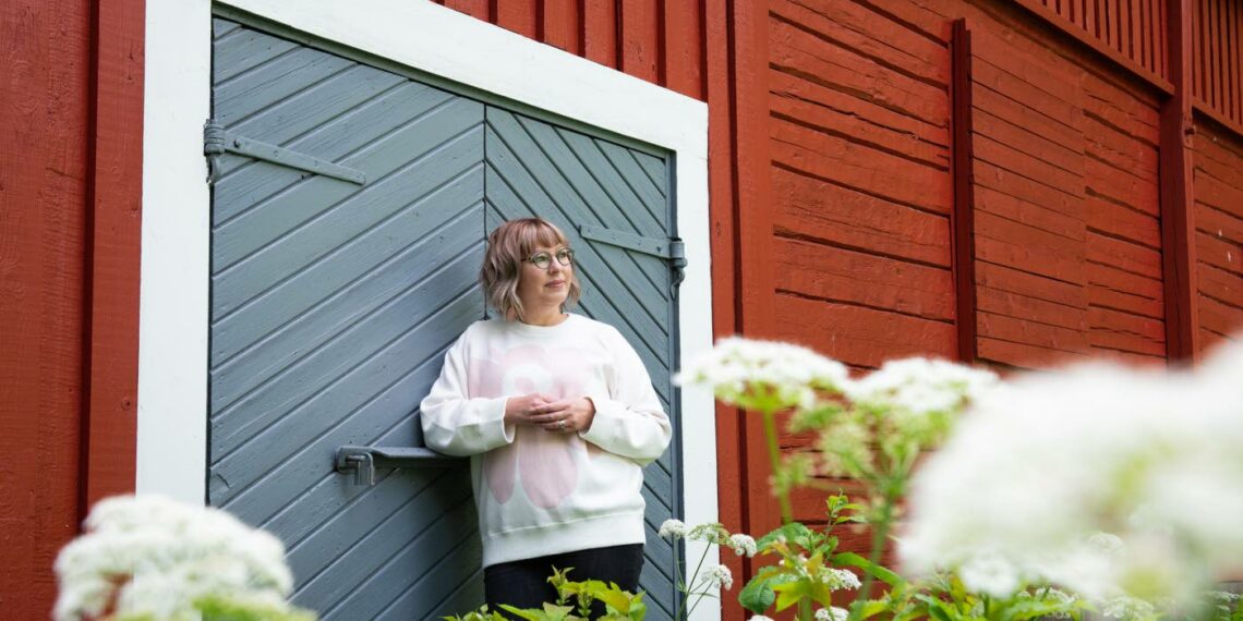 – Ajatukseni ovat edelleenkin kriisissä kiinni. Toivottavasti kesäloman aikana pääsen irtautumaan. Tässä vaiheessa on vaikea edes sanoa, mitä tekisin toisin, pohti Aino-Kaisa Pekonen KU:n haastattelussa ennen lomalle lähtöään heinäkuun alussa.