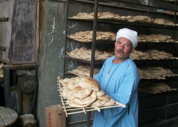 Ravitsemustilanne on heikentynyt arabimaissa 2000-luvulla. Kuva kairolaisesta leipomosta vuodelta 2008.