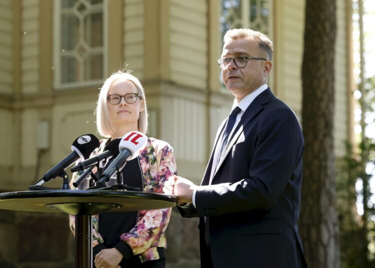 Valtiovarainministeri Riikka Purra ja pääministeri Petteri Orpo.