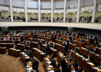 Suomi ei ole eurooppalaisessa tarkastelussa suuri poikkeus – virta vie oikealle tai äärioikealle melkeinpä kaikkialla