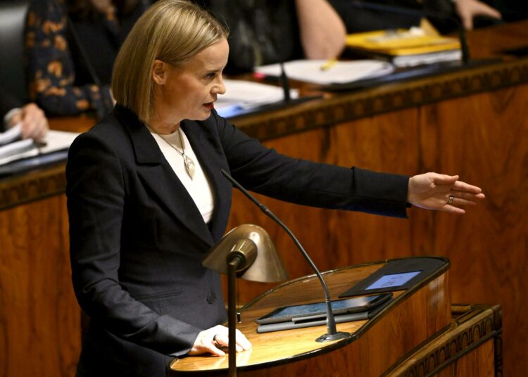 Valtiovarainministeri Riikka Purra oli rempseällä päällä eduskunnassa.