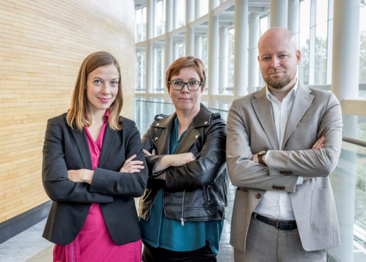 Li Andersson, Merja Kyllönen ja Jussi Saramo.