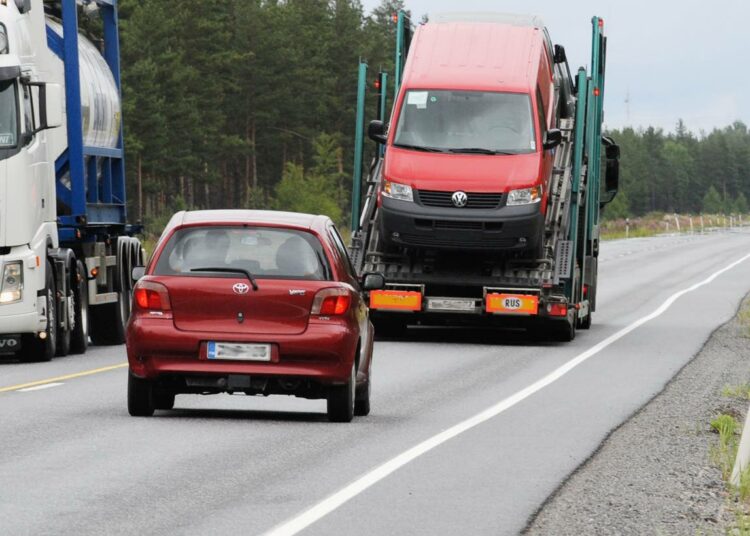Tolppapoliisin antamia tietoja saatetaan tulkita virheellisesti. Kuvaa on manipuloitu.