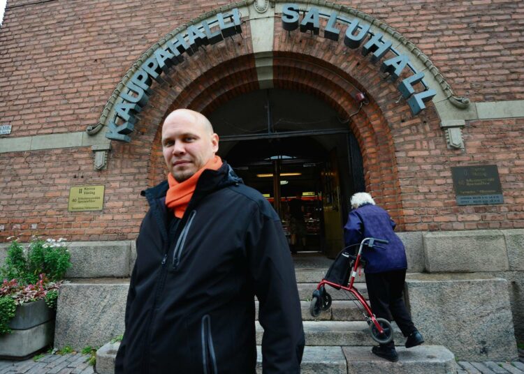 Palvelutoiminnan onnistumisen kriteerin pitäisi Dan Koivulaakson mielestä olla hyvinvoinnin lisääntyminen eikä se miten monta lasta saadaan mahtumaan yhteen päiväkotiin.