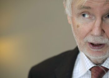 Ulkoministeri Erkki Tuomioja.