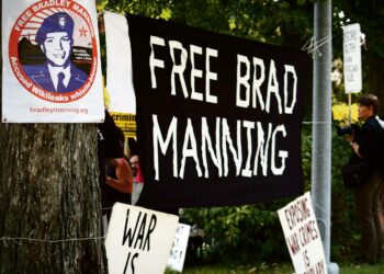 Bradley Manningin vapauttamista on vaadittu lukuisissa mielenosoituksissa. Kuva Virginian Quanticosta.
