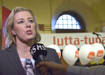 Jutta Urpilainen käynnisti SDP:n puheenjohtajakampanjansa maanantaina Jutta-tuvaksi nimetyssä ravintola Juttutuvassa.