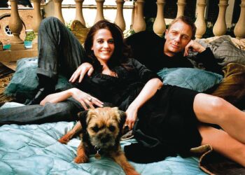 Ensimmäinen Daniel Graigin pääosittama James Bond -seikkailu siirtää sankariagentin ensimmäistä kertaa 2000-luvulle. Kuvassa Daniel Graig ja Eva Green.