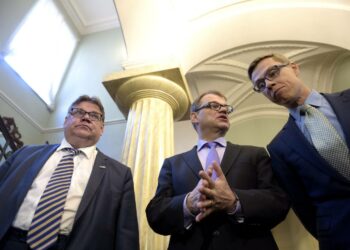Timo Soini, Juha Sipilä ja Alexander Stubb iskevät rajusti palkansaajien ostovoimaan.
