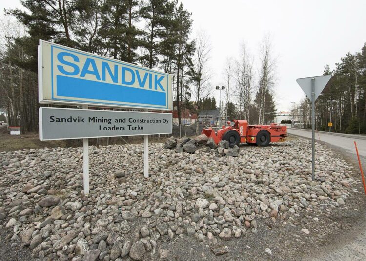 Sandvikilla on Suomessa toimintaa Turun lisäksi Tampereella, Lahdessa, Hollolassa ja Vantaalla. Yhtiö työllistää maassa noin 1 700 henkilöä.