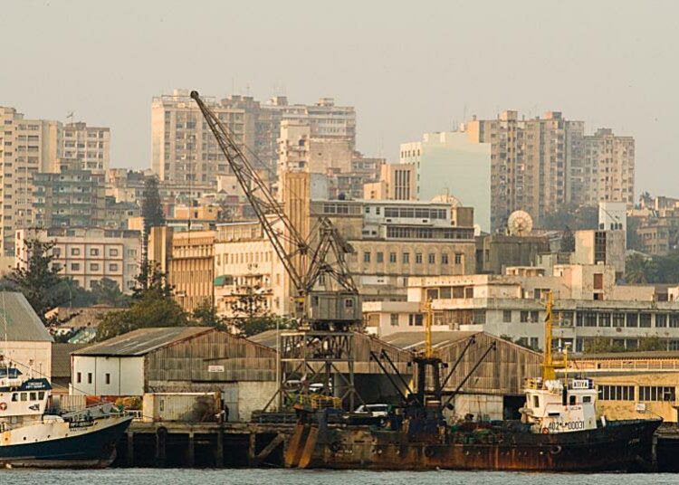 Maputon satama on Etelä-Afrikan tavaraliikenteen solmukohta.