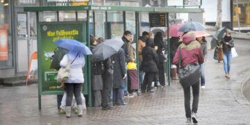 Kirjoittajan mukaan perustulo haastaisi vanhojen tukijärjestelmien toimintaperiaatteita ja kannatusta kansalaisten keskuudessa.