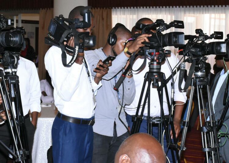 Hallitusten epäonnistumiset journalistien suojelussa ja journalistien surmaajien laaja rankaisemattomuus on huolestuttava trendi Afrikassa, mutta myös muualla maailmassa. Suurin osa tapetuista toimittajista ei ole saanut postuumia oikeutta.