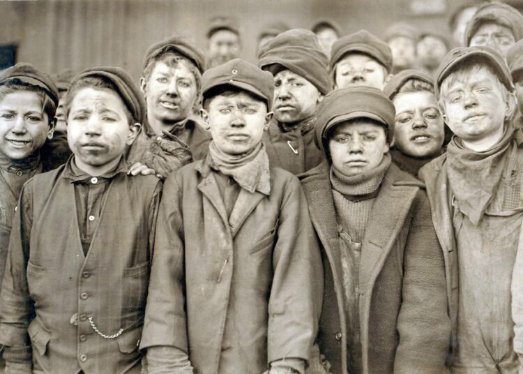 Tällaista oli lapsityö Yhdysvalloissa ennen vuoden 1938 lakia. Poikia hiilikaivoksessa Pennsylvaniassa vuonna 1911.