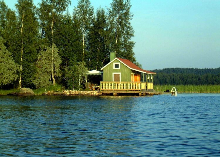 Mökkeily tuo rahaa kaikkiin Suomen maakuntiin.