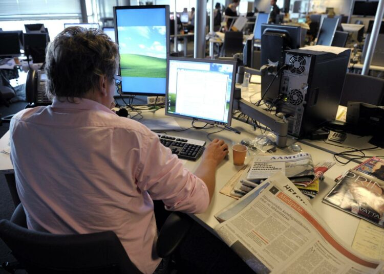Syyttävä sormi ei kuitenkaan sojota kohti journalisteja. Syytetyn penkillä ovat mediatal