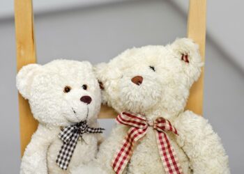 Nettiturvakodin kahdenkeskisessä chatissa tukea ja rohkaisua antavat verkkoauttajat.