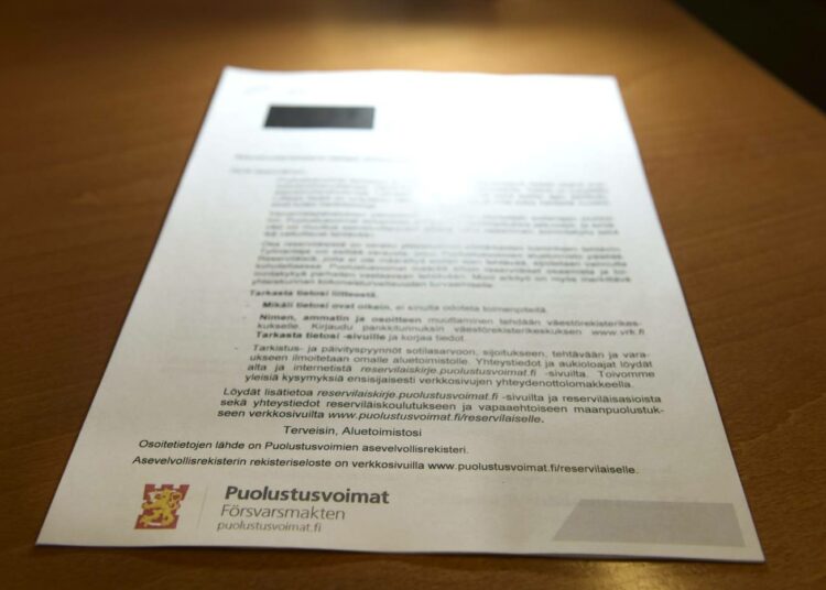 Puolustusvoimien keskustelua herättänyt reserviläiskirje lähetettiin keväällä lähes 900 000 suomalaiselle.