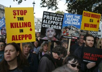 Amnesty on ollut esimerkiksi Lontoossa mukana järjestämässä mielenosoituksia Aleppon pommituksia vastaan.