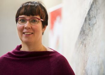 Nyt ei tarvi väkipakolla ketään laittaa, Merja Kyllönen sanoo vasemmistoliiton presidenttiehdokkuudesta.