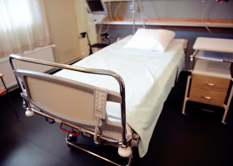 SuPerin mukaan osa sairaanhoitopiireistä on jo ilmoittanut, etteivät ne ota lähihoitajaopiskelijoita.