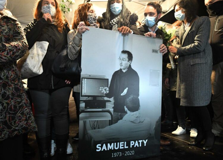 Ranskassa on järjestetty useita mielenilmauksia Samuel Patyn muistoksi ja sananvapauden puolesta.