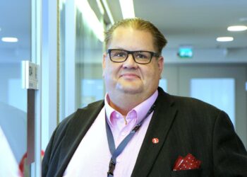 Teollisuusliiton varapuheenjohtaja Turja Lehtonen pitää Teknologiateollisuuden uutta yhdistystä pelkkänä paperitiikerinä.
