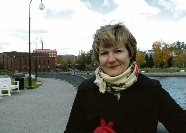 – On ollut ihanaa kävellä Tammerkosken rannalla, joka on minun sielunmaisemani, Tampereelle palannut Ulla-Leena Alppi herkistelee.