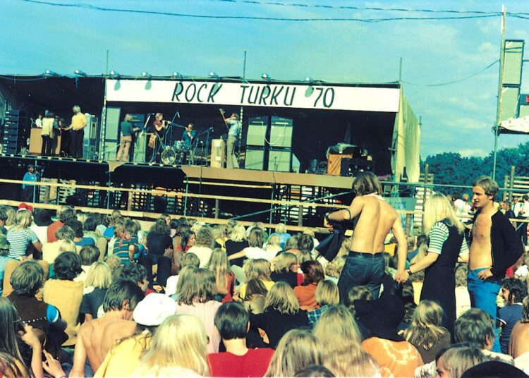 Ensimmäisen Ruisrockin lava vuodelta 1970.